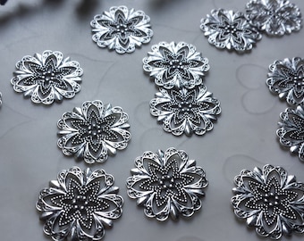 New Item -- 20 pieces of Fancy Round with Cutout Star Stampings in Antique Silver Color -- 21x21 mm