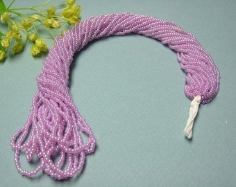 One hank of Czech pearl light purple seed beads - 1301 size 11