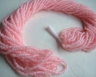 One hank of Czech Pearl Light Pink seed beads - 1307 size 11