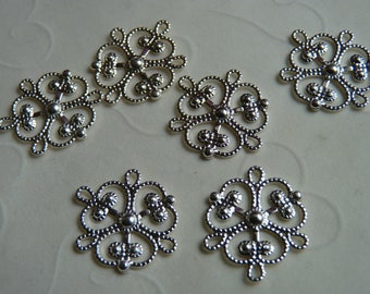 12 pieces of Gold Plated OR Silver Plated Four Loops Filigree Clover Focal Components - 19x14mm (You Pick The Color)