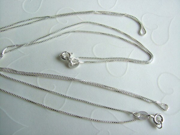 ON SALE -- 4 pieces of 925 Sterling Silver Venetian Box 1.0 mm Neckla…