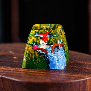 Vic-ti-ni Artisan Keycap, Handmade Kawaii Keycap for MX Cherry Switch, Unique Resin Gift for Mechanical Keyboard Fans