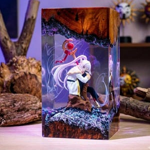 PREMIUM Frieren - Lampa z żywicy Anime Beyond Journey's End | Ręcznie robiona lampa epoksydowa diorama | Dekoracja biurka Otaku