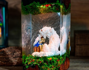 Lámpara de resina premium de la Princesa Mononoke – Luz LED para diorama Forest Spiri / Lámpara de noche inspirada en Studio Ghibli / Decoración de escritorio de anime / Regalo hecho a mano