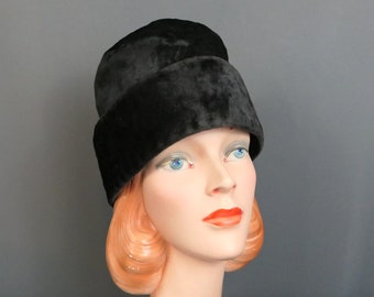 Vintage 1900s Black Silk Velvet Toque Hat 1920s, some issues