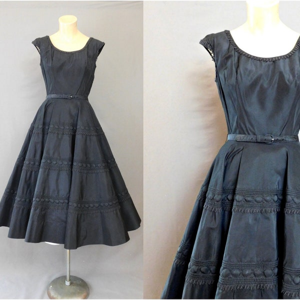 Vintage 1950s Black Dress with Full Circle Skirt Taffeta, fits 35 inch bust, Lace & Trapunto, 204 inch hem sweep