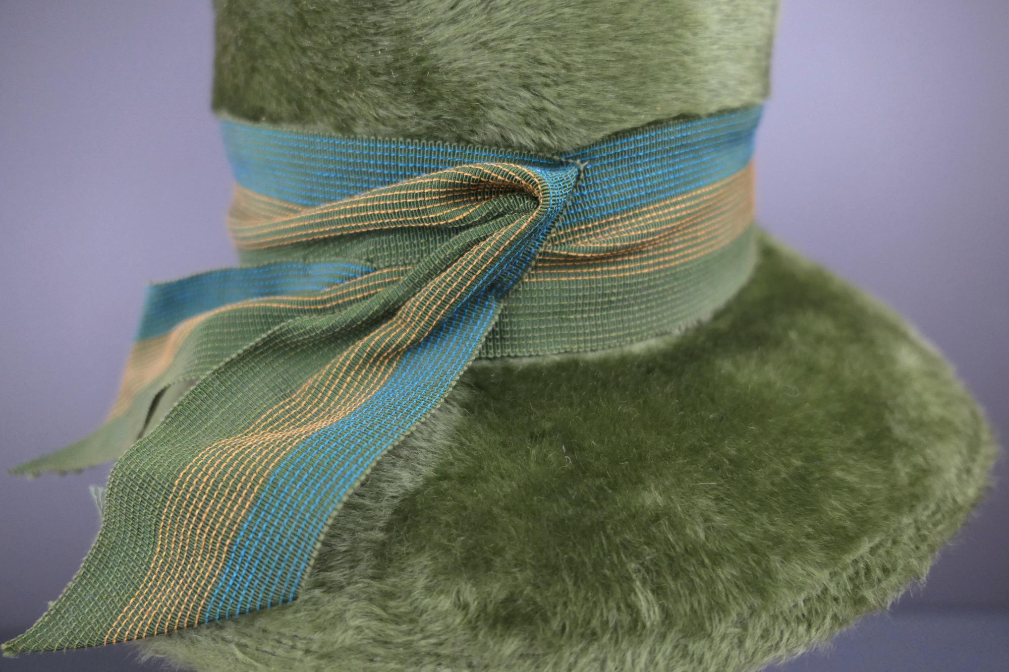 Vintage Olive Green Hat With Wide Brim and Woven Band, 1960s 