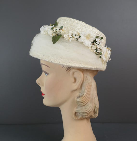 Vintage White Straw Floral Hat With Netting, 1950s Summer  display picture 2