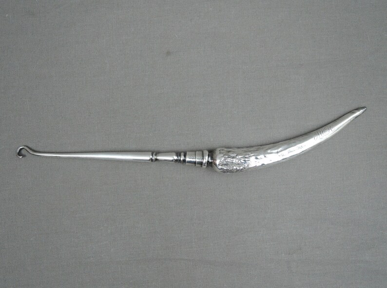 inches 1900s 10 Antique Shoe Button Hook Horn Shaped Monogrammed Men/'s