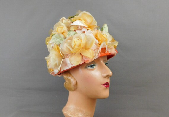 DRAMATIC 1960s\' YELLOW STRAW WIDE BRIM HAT WITH YELLOW FABRIC \