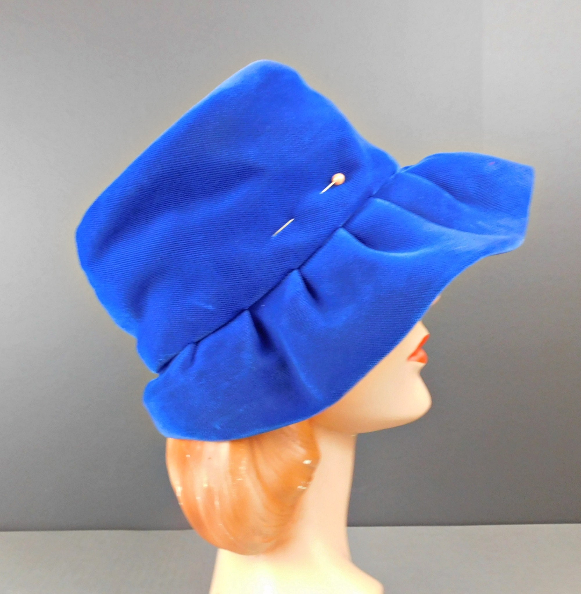 Vintage Bright Blue Velvet Hat With Floppy Brim, 1960s 21 