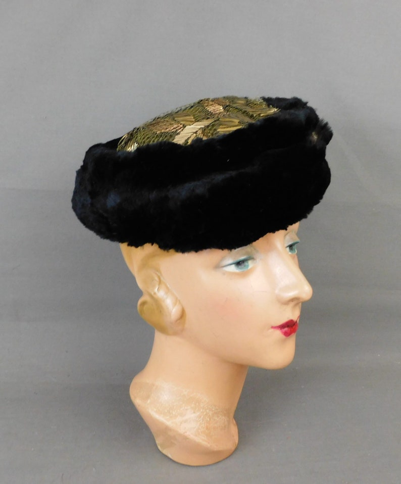 Vintage 1920s Fur and Gold Embroidered Lace Hat Carson Pirie & Scott, AS IS image 4