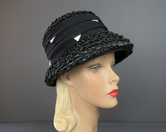 Woman display picture 3