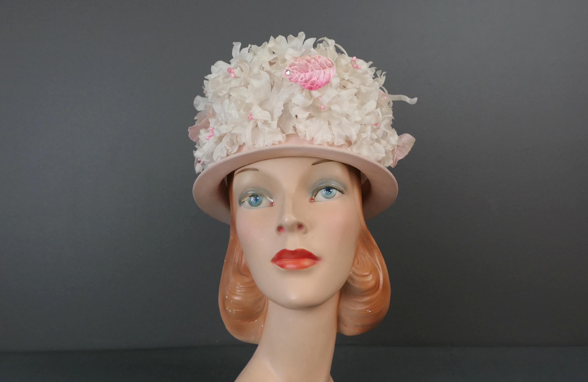 Vintage Pale Pink Chiffon Hat With White Flowers and Velvet  display picture 2