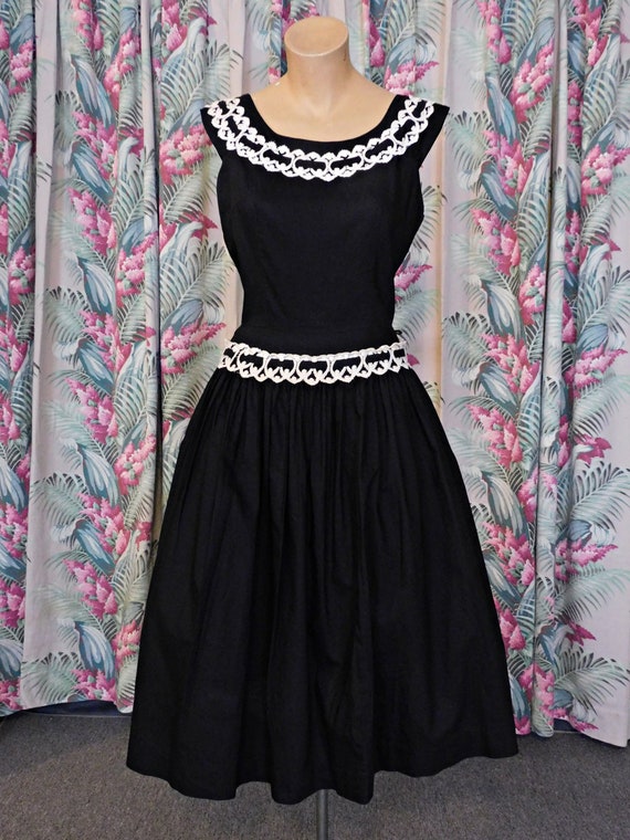 Vintage 1950s Black Dress with White Lace Trim, f… - image 2