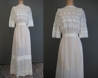 Edwardian Antique Dress 1900s White Cotton, Floral Embroidery & Tatted Lace, 34 bust
