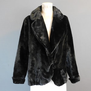 Antique Black Thick Velvet Coat, 1800s 1900s, fits 38 inch bust Victorian Jacket
