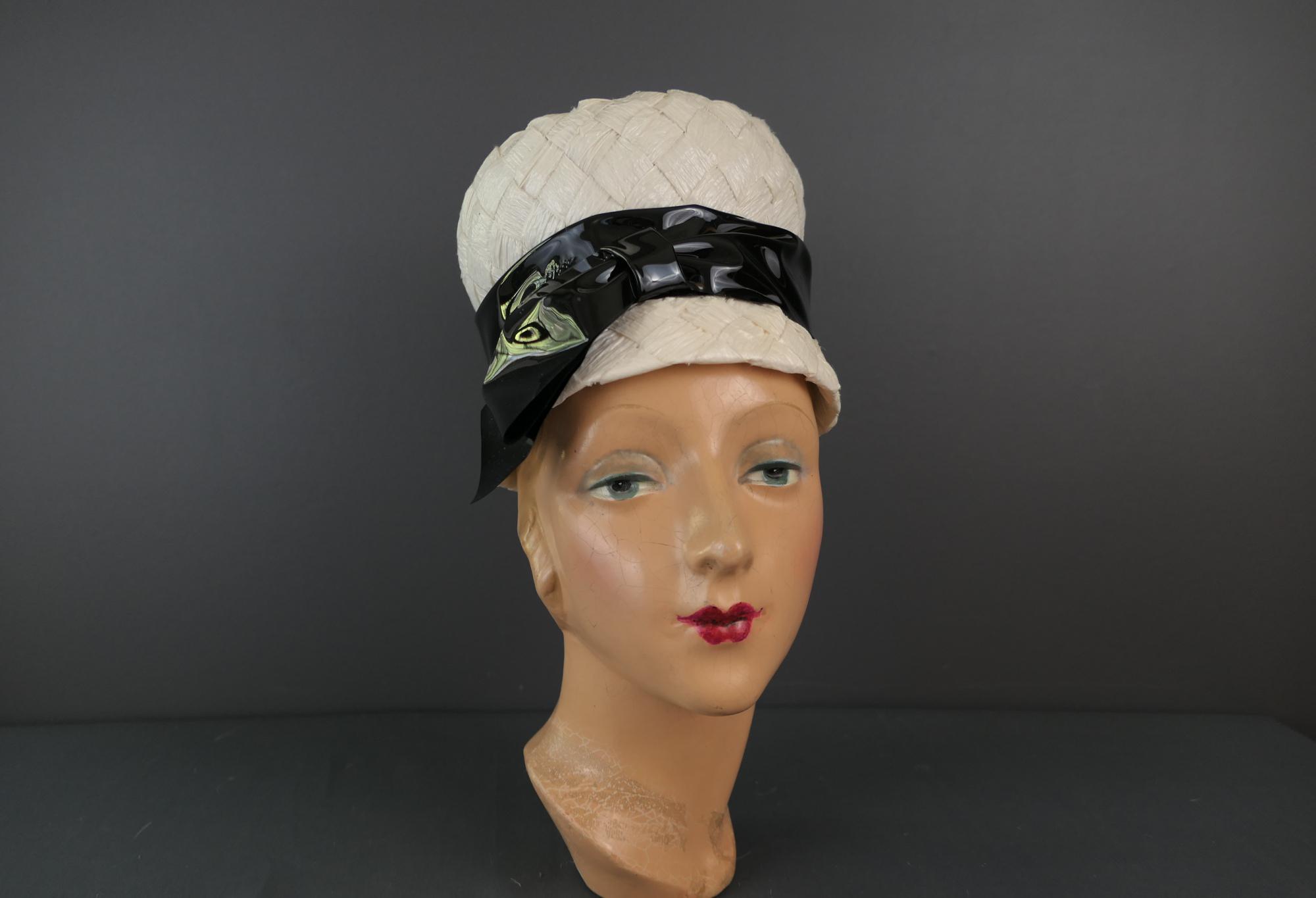 Couchettes by Miss Eileen Beige Hat Vintage Miss Lili Dallas Miss Eileen Cream Beige Wool  main image 2