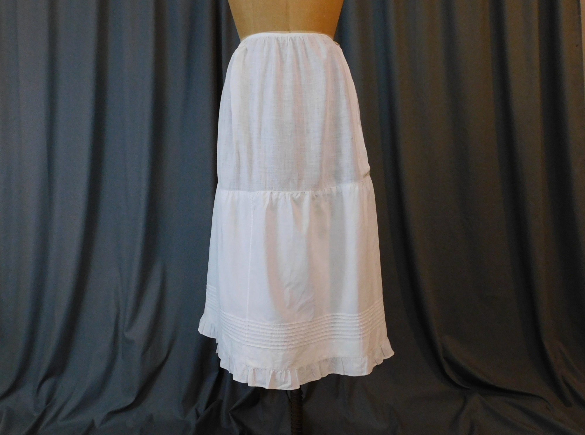 Vintage White Cotton Petticoat with Pleats, 30 inch waist, 1800s Victorian  Slip