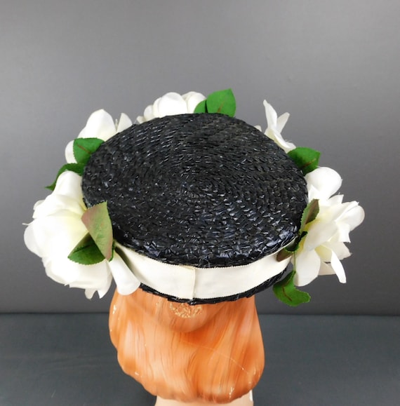 Vintage Navy Straw Hat with White Flowers, 1960s,… - image 7