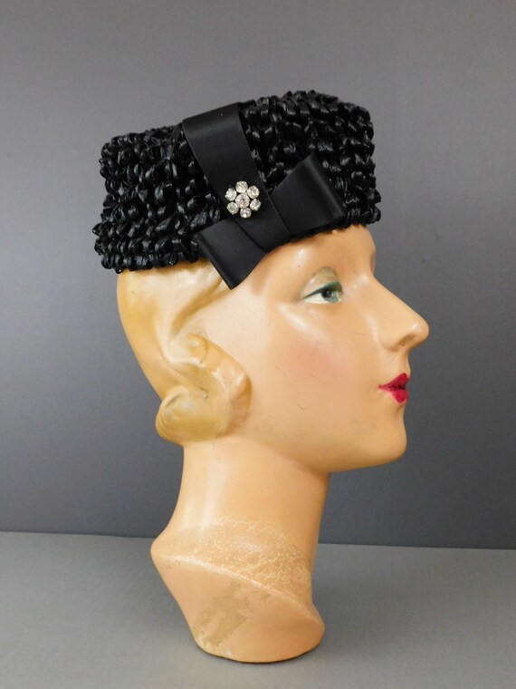 Vintage Black Straw Raffia Loop Hat with Bow and … - image 5