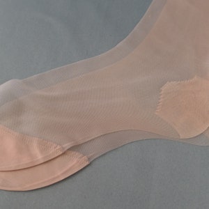 Vintage RHT Nylon Stockings 1950s 1960s, Seamless size 9-1/2, unworn image 1