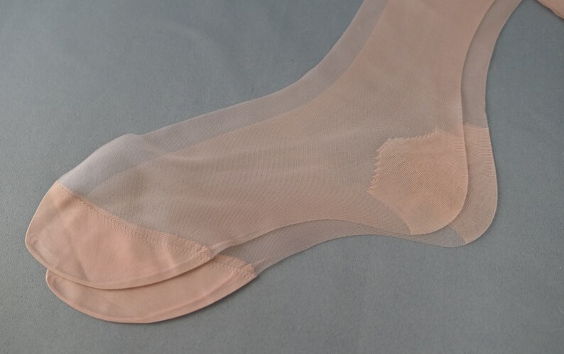 Vintage RHT Nylon Stockings 1950s 1960s, Seamless size 9-1/2, unworn image 1