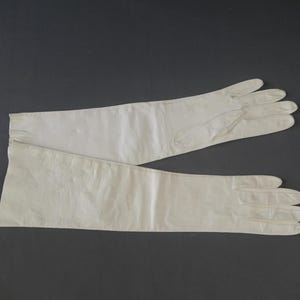 Long White Leather Vintage Gloves, 14-1/2 inches, XS Size 6, Van Raalte, Made in Italy, unworn