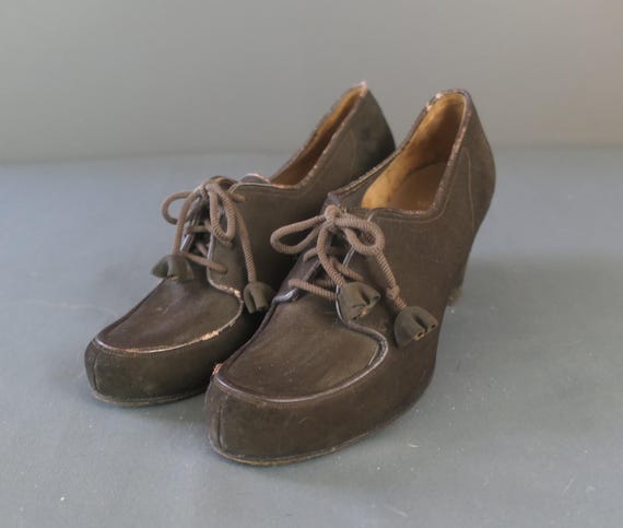 Vintage 1930s Dark Brown Suede Shoes, Oxfords, US Size 6  display picture 2