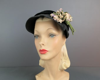 Vintage Black Hat with Small Flowers, Straw with Velvet late 1940s, 22 inch head