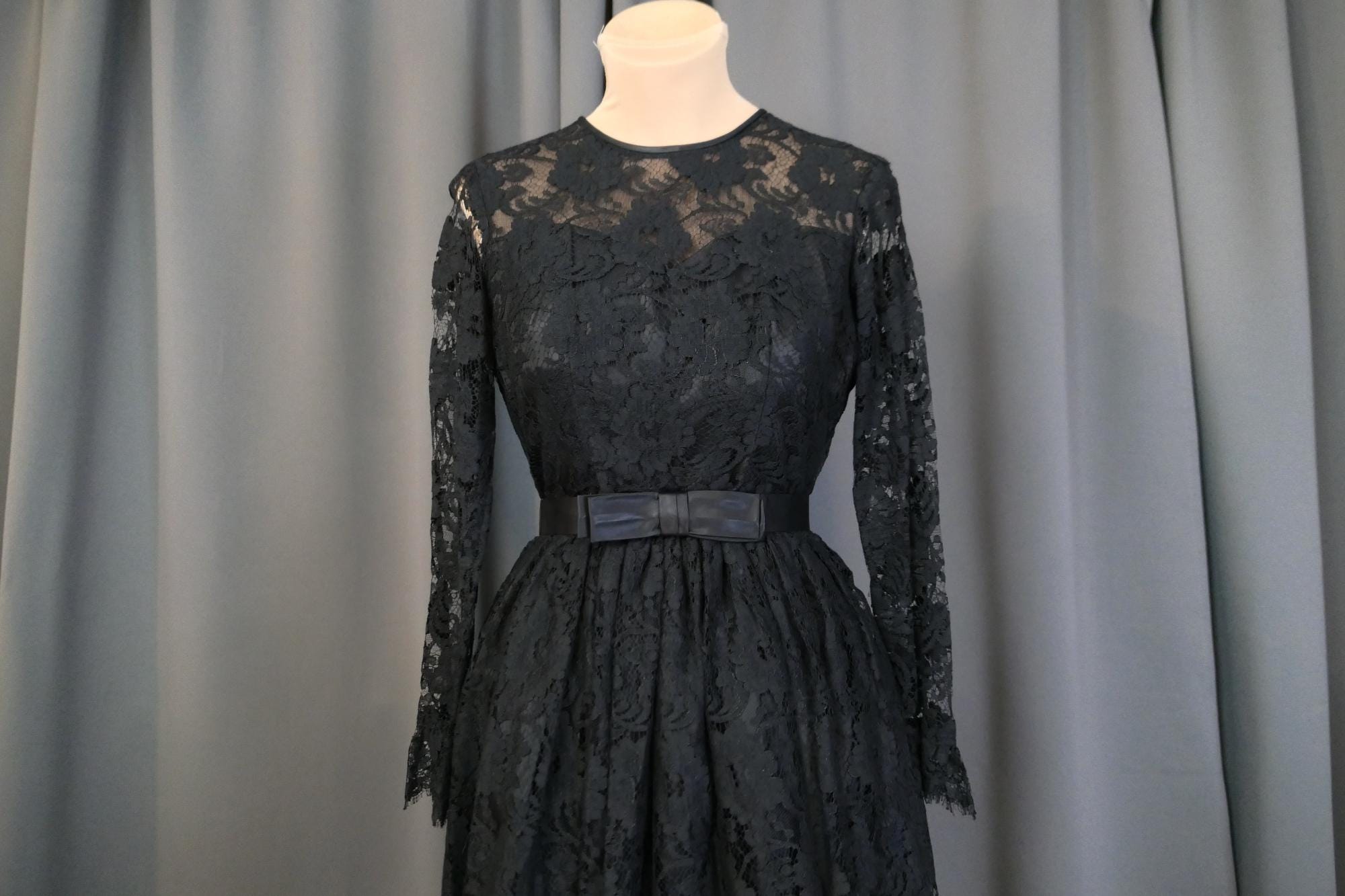 vintage black lace cocktail dress 1960s Little Dress, Fits 32 Bust, Evening Cocktails Party, Short Skirt Size:One Size Floor Length Style:AP1E213354 Perfect for evening occasions METOES Women's 2024 Black Cocktail attire