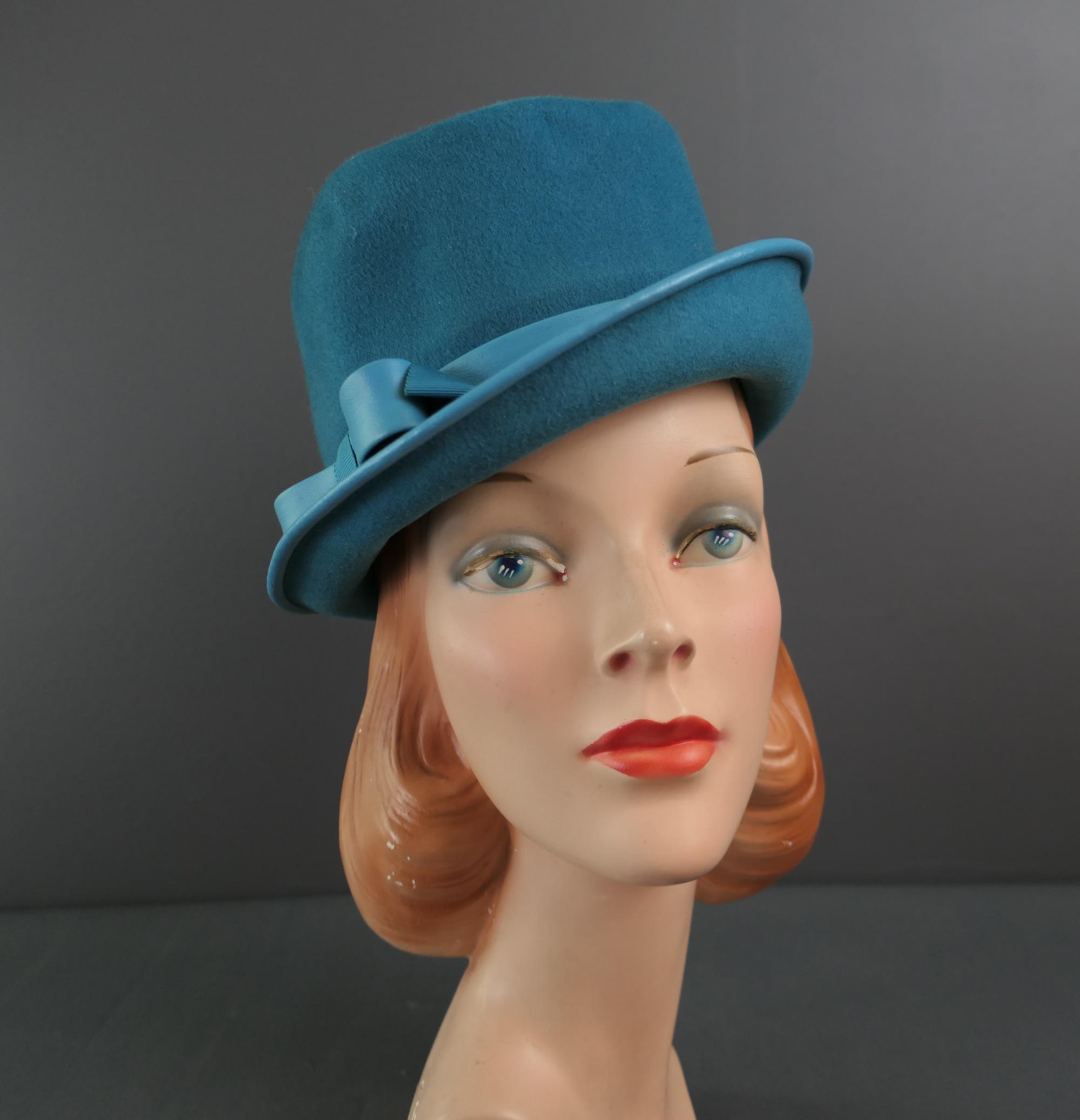 Vintage 1960\'s Turquoise Hat P1050814__91941.1701296655.JPG?c=2 main image 4