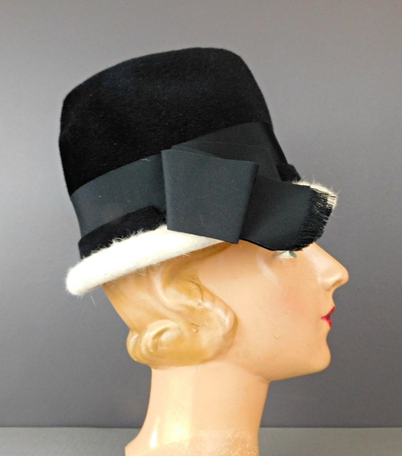 Vintage Black & White Tall Felt Hat 1960s Mr. Joh… - image 3