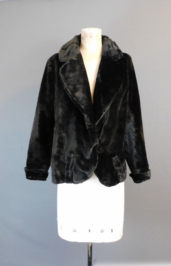 Antique Black Thick Velvet Coat 1800s 1900s, fits… - image 2
