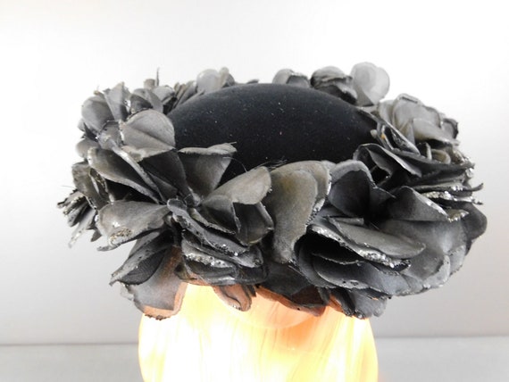 Vintage Black Velvet Hat with Glitter Flowers, 19… - image 7
