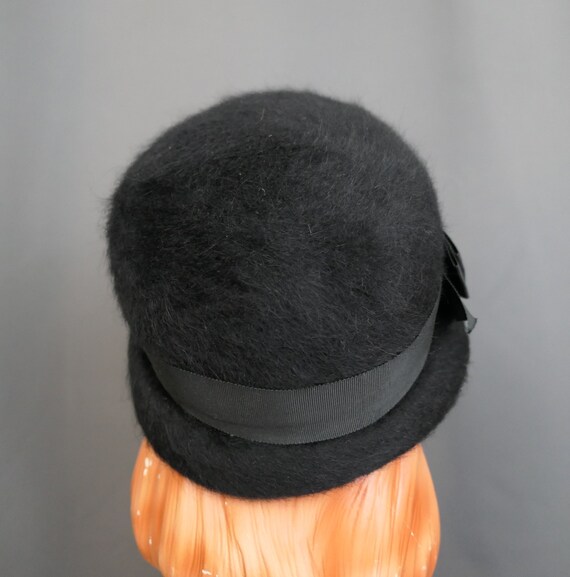 Vintage Black Fuzzy Felt 1960s Hat with Wide Ribb… - image 8