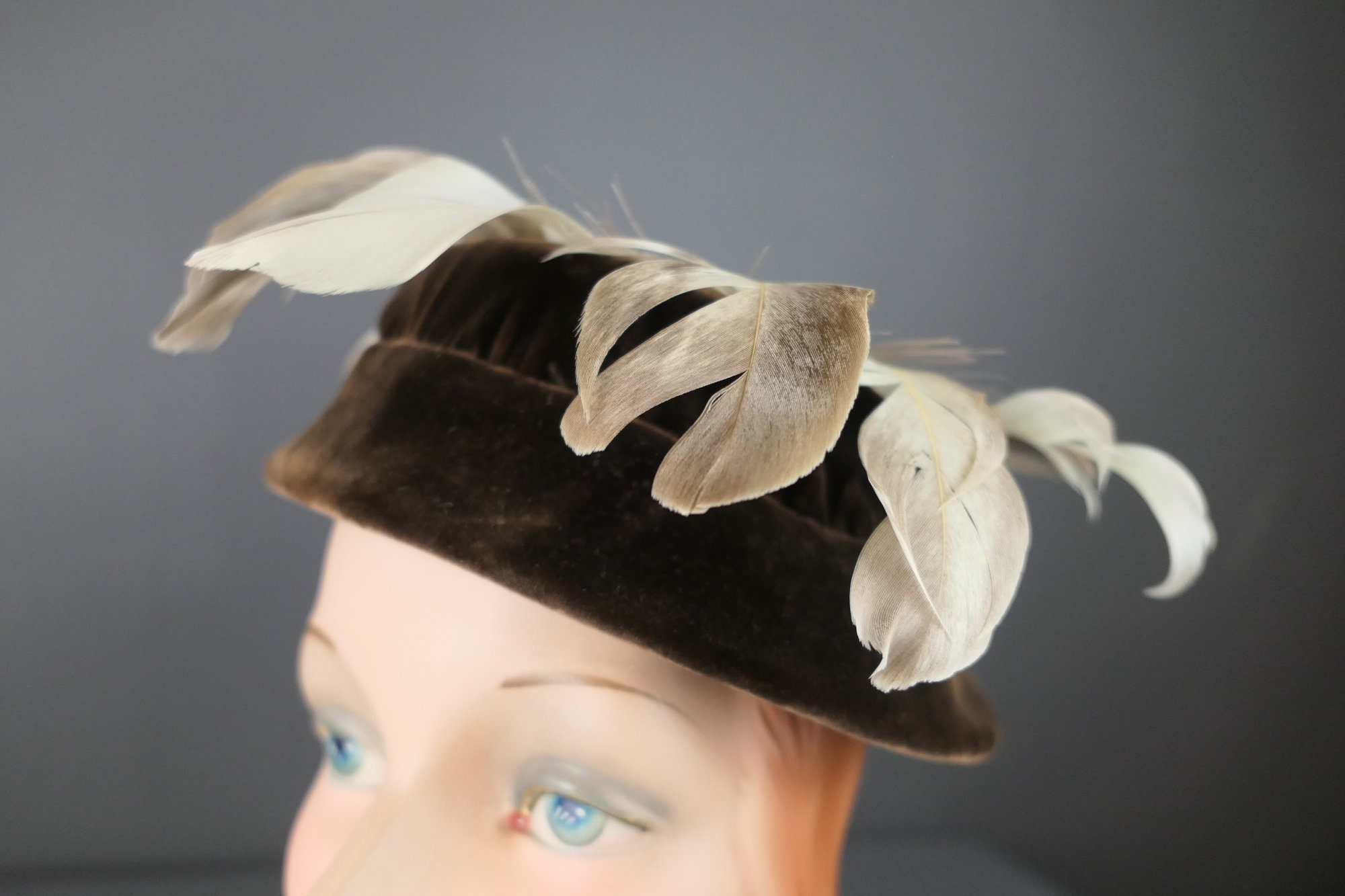 IRRESISTIBLE 1950s\' BROWN COCKTAIL HAT + IRIDESCENT BEADS & FEATHER il_fullxfull.4060732303_cq5q.jpg main image 3