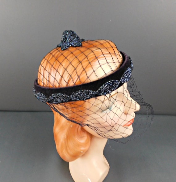 Vintage Blue Velvet Ring Hat with Netting and Bea… - image 3