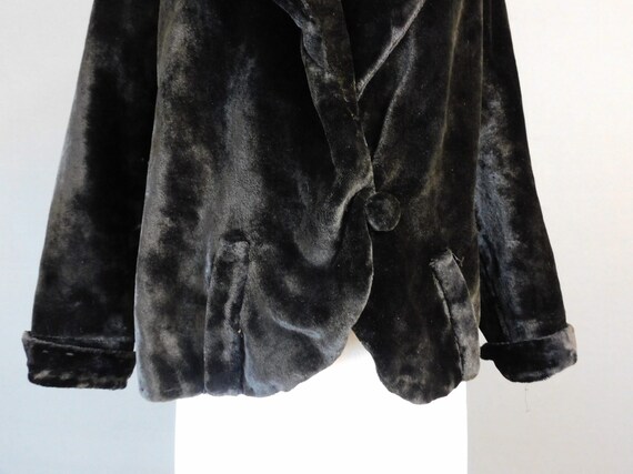 Antique Black Thick Velvet Coat 1800s 1900s, fits… - image 3
