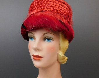 Sombrero vintage rojo de paja con flores y plumas, años 60, Valerie Modes