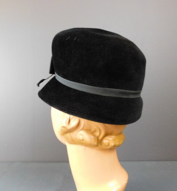 Vintage Black Plush Velour Hat, Tall 1960s with R… - image 5