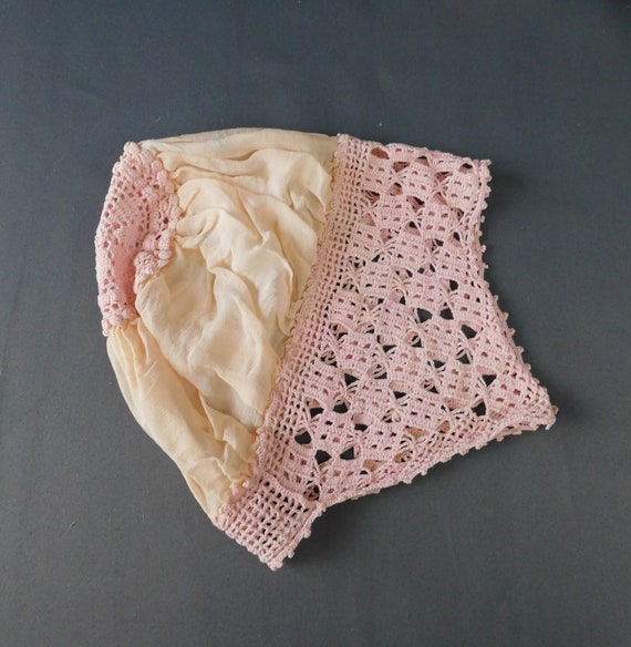 Vintage 1920s Pink Silk & Crochet Night Sleeping … - image 9