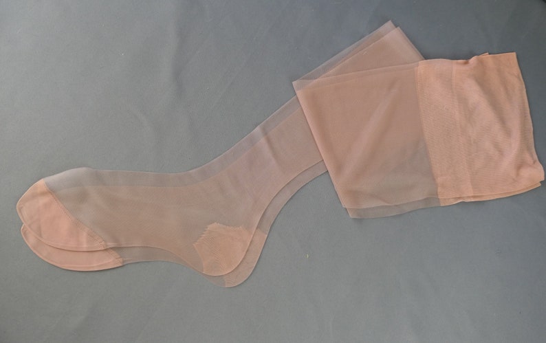 Vintage RHT Nylon Stockings 1950s 1960s, Seamless size 9-1/2, unworn image 2