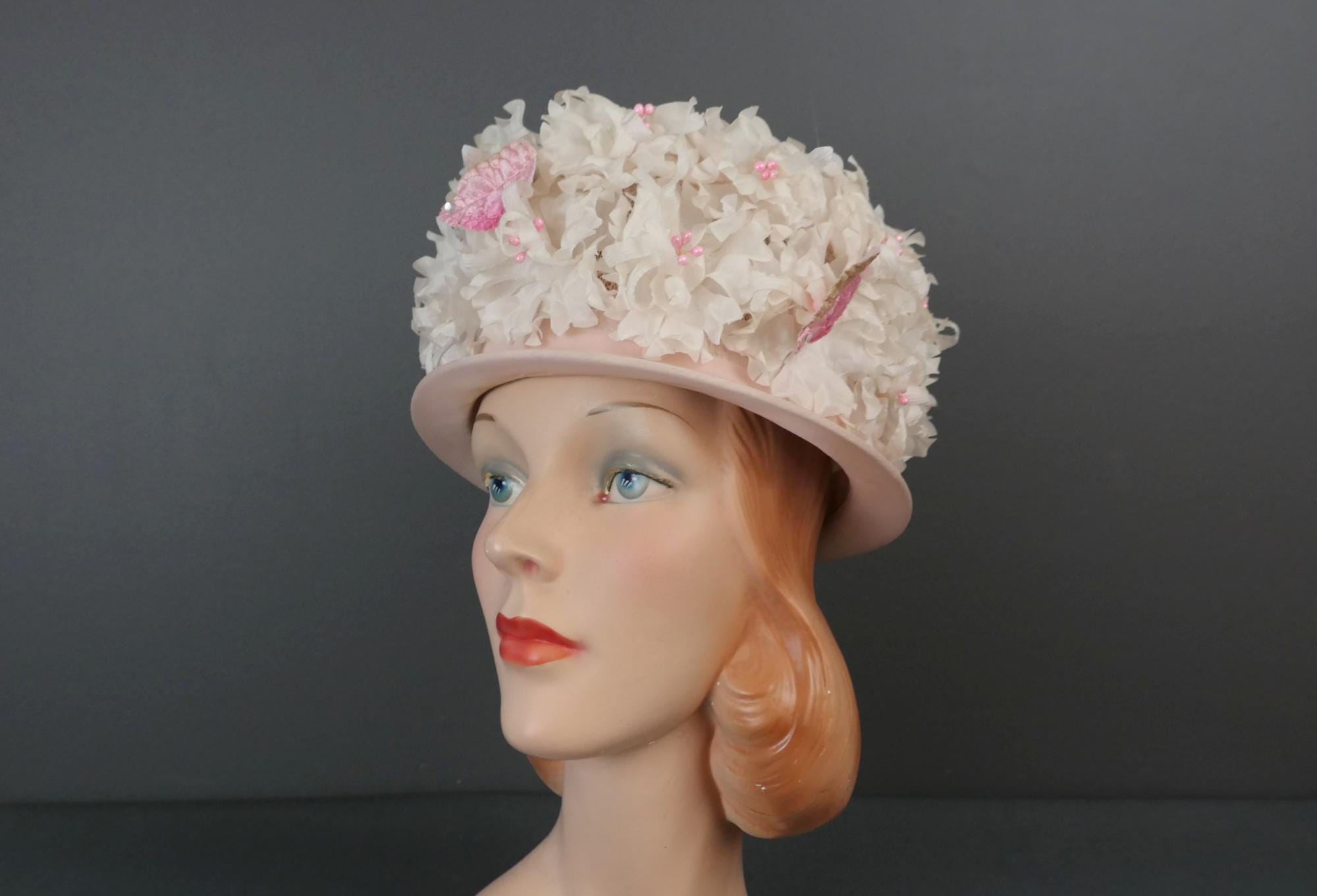 vintage 1960s white rose petal turban 60s floral hat mod avant garde wedding mcm Vintage Floral Cloche Hat, Vintage Hat, 1950s-1960s Hat  main image 3