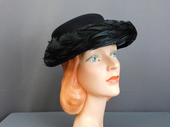 Vintage 1940s Black Feather Hat Felt, New York Creation, 22 inch head