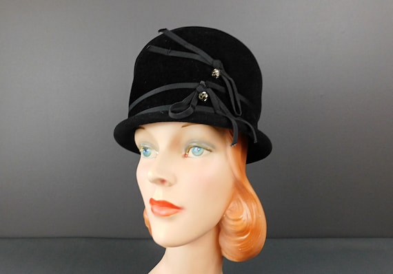 Vintage Black Plush Velvet Velour Hat With Ribbon & Rhinestone 