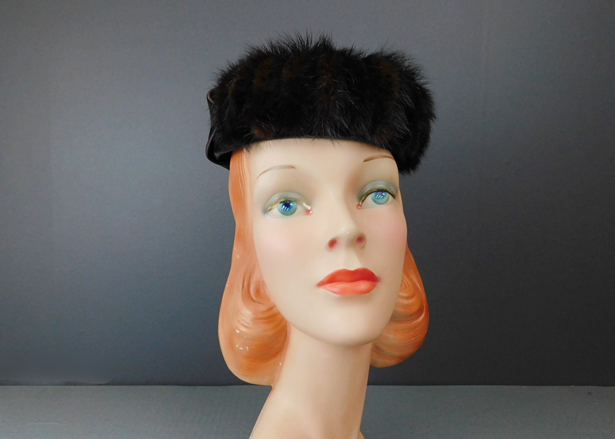 1960s Vintage Mink Fur Ring Hat With Satin Bow, Open Top  display picture 1