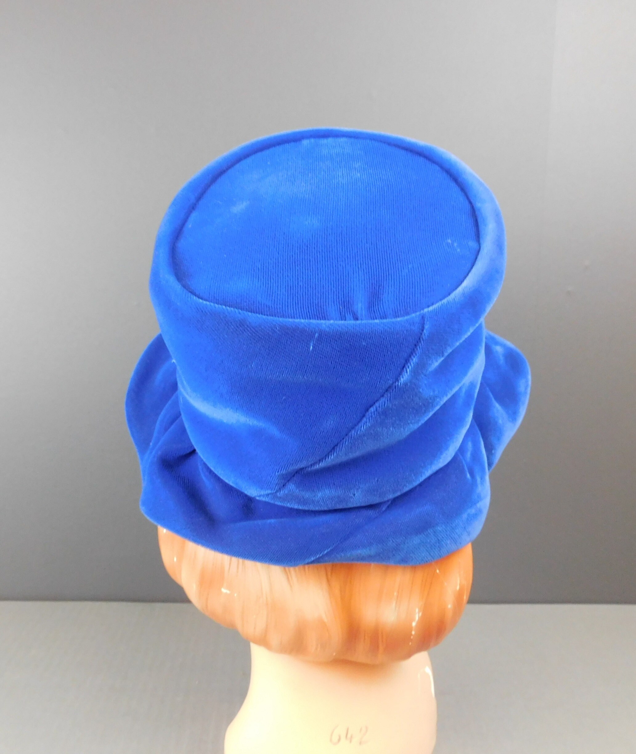 Vintage Bright Blue Velvet Hat With Floppy Brim, 1960s 21  display picture 1