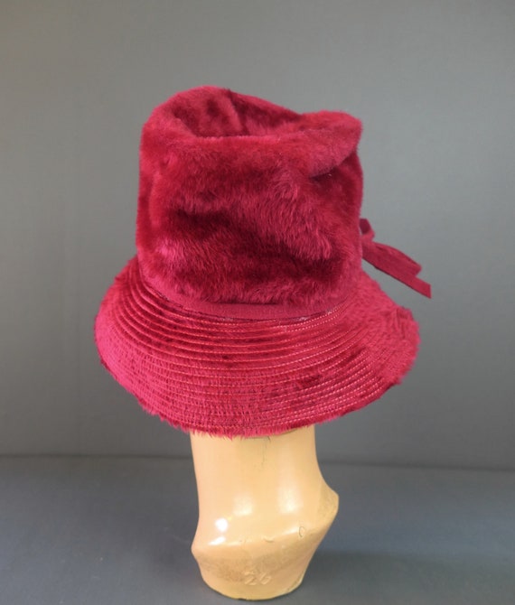 Vintage Dark Red Plush Hat 1960s fits 21 inch hea… - image 7