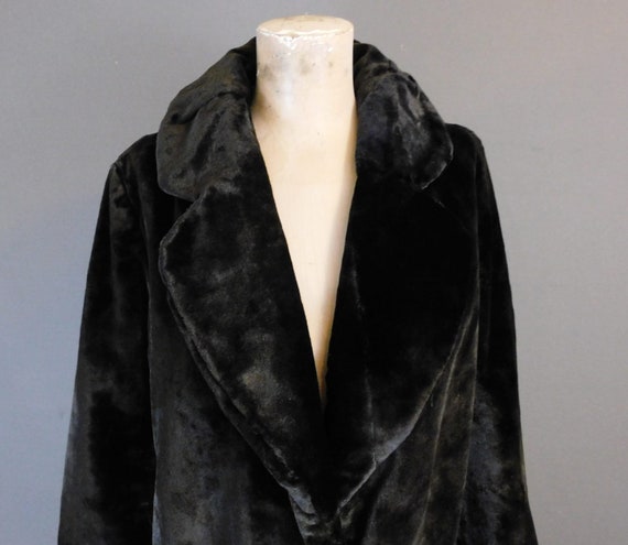 Antique Black Thick Velvet Coat 1800s 1900s, fits… - image 5